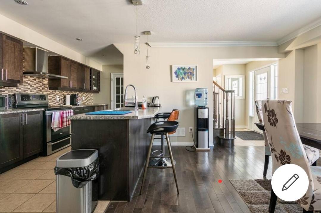 Mannys Place Ottawa Luaran gambar