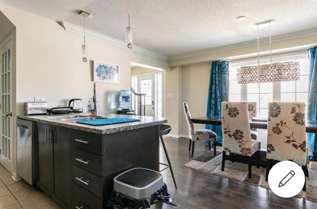 Mannys Place Ottawa Luaran gambar