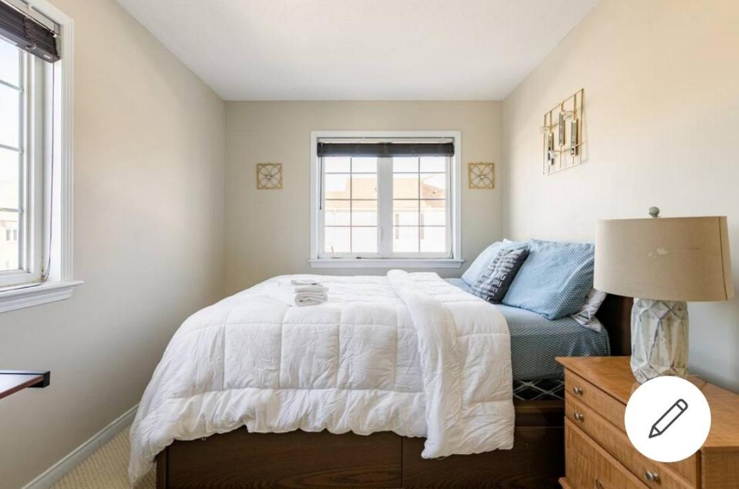 Mannys Place Ottawa Luaran gambar